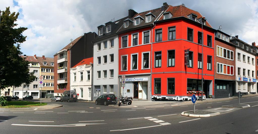 Hotel Klenkes Am Bahnhof Aquisgrán Exterior foto